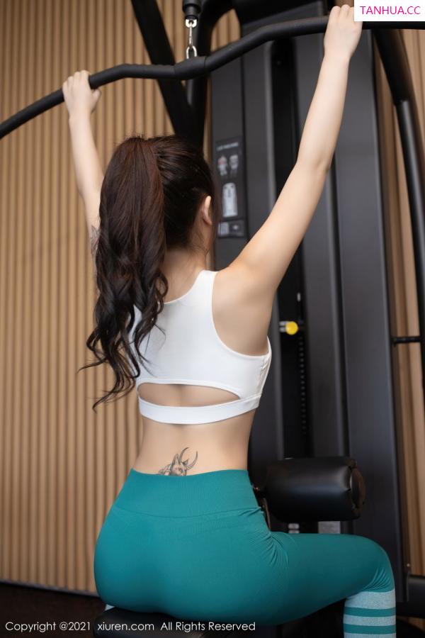美七Mia  [XiuRen]高清写真图 2021.04.20 VOL.3320 美七 Mia第15张图片